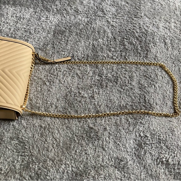 Victoria’s Secret The Victoria Medium Shoulder Bag - Picture 6 of 11